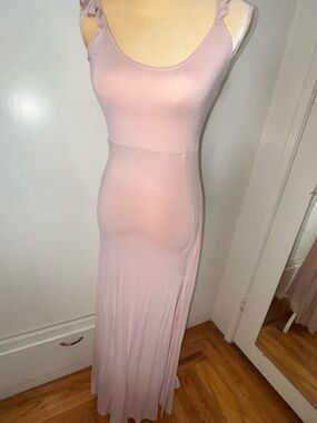 Forever 21 Soft Pink Scoop Neck Maxi Dress